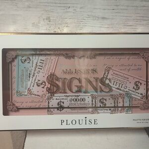 Huge plouise palette
